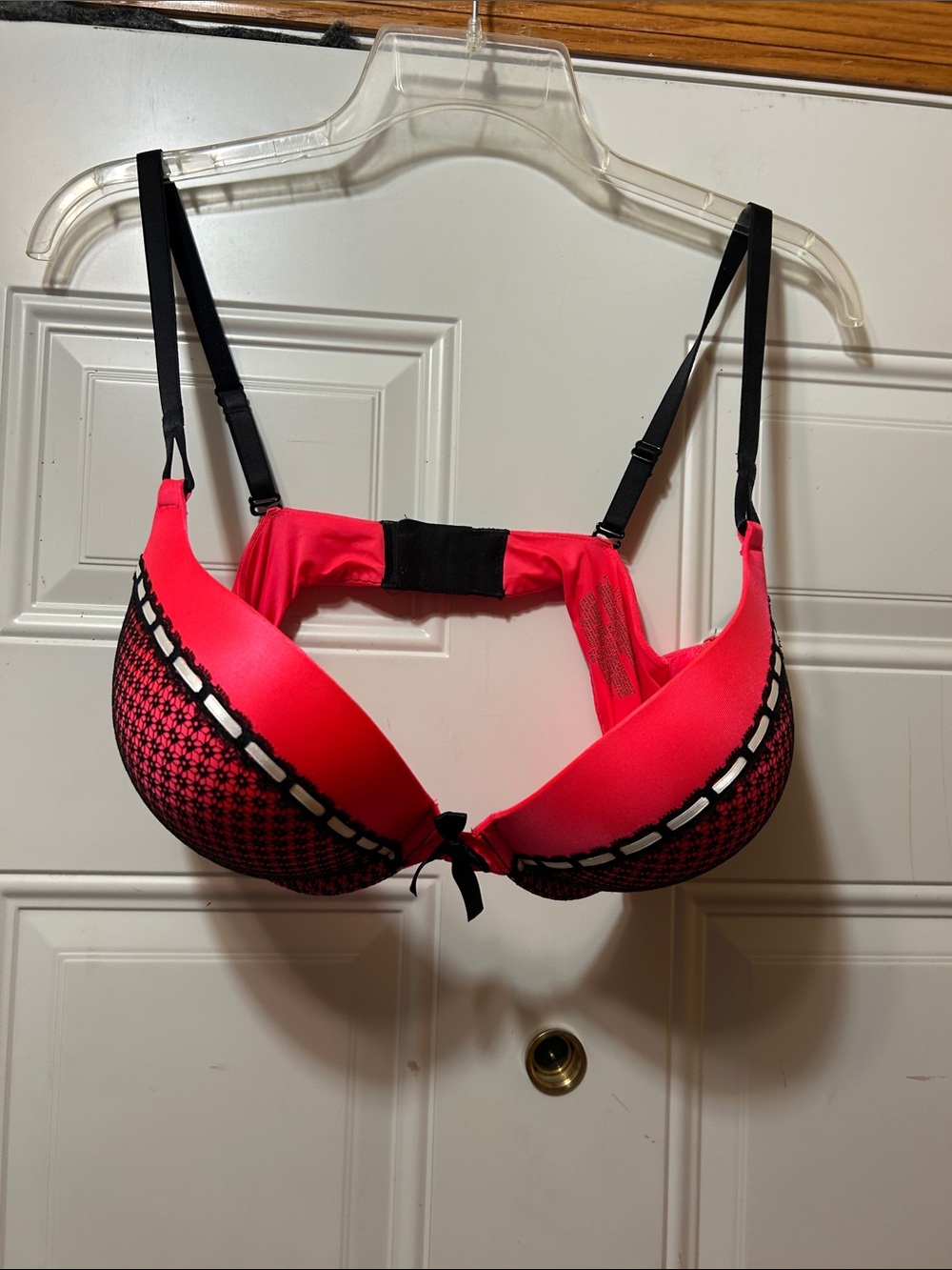 Victoria’s Secret Bombshell Bra 36D